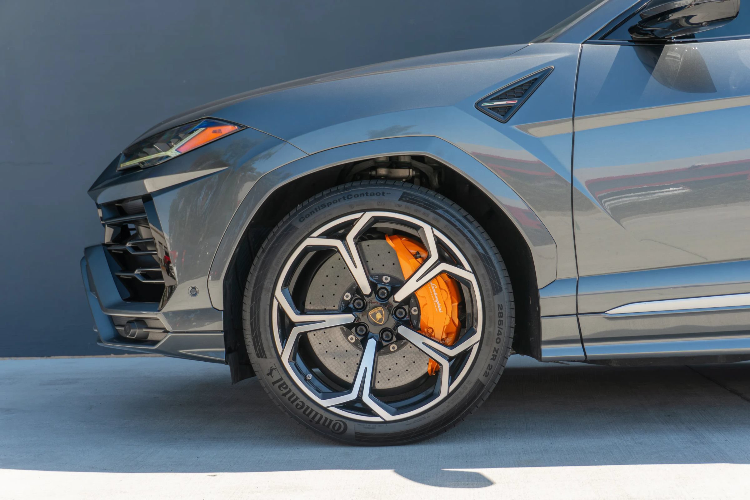 Used 2019 Lamborghini Urus AWD/4WD image 19