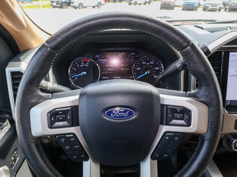 Used 2022 Ford F250 Lariat w/ Lariat Value Package AWD/4WD image 24