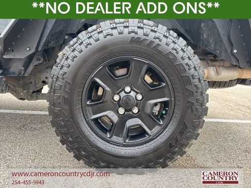 Used 2023 Jeep Gladiator Mojave w/ Cold Weather Group AWD/4WD image 12