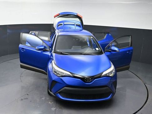 Used 2021 Toyota C-HR XLE image 29