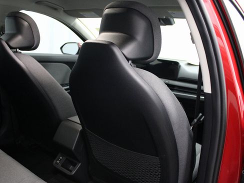 Used 2025 Kia K4 EX image 23