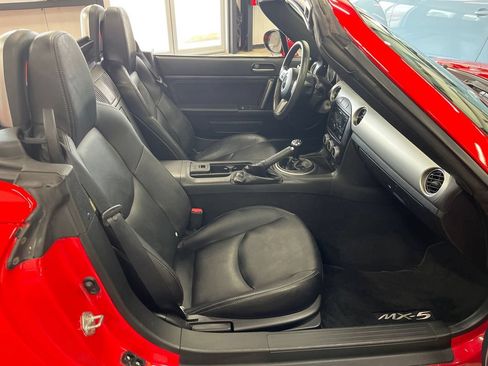Used 2011 MAZDA MX-5 Miata Grand Touring w/ Premium Pkg RWD image 68