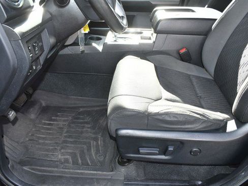 Used 2017 Toyota Tundra SR5 image 15