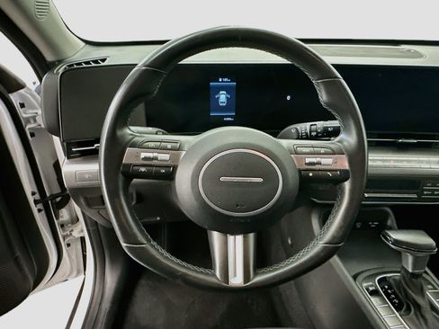 Used 2025 Hyundai Kona SEL AWD/4WD image 18