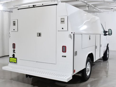 New 2026 Ford E-350 and Econoline 350 Super Duty w/ Power Equipment Group image 6