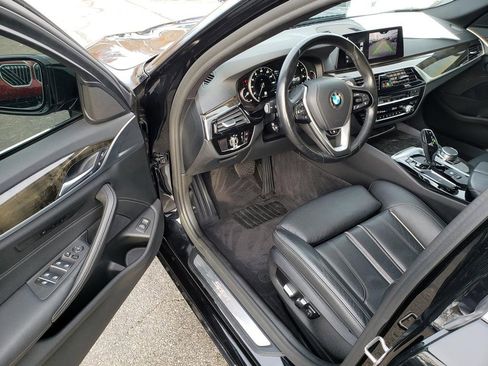 Used 2019 BMW 540i xDrive w/ Convenience Package image 9
