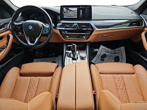 Used 2023 BMW 530i w/ Convenience Package RWD image 9