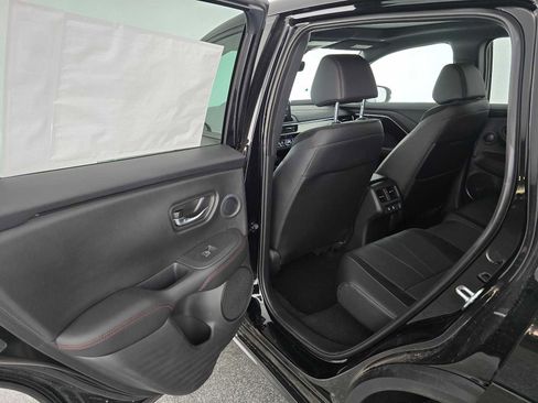 Used 2025 Acura ADX A-Spec image 14