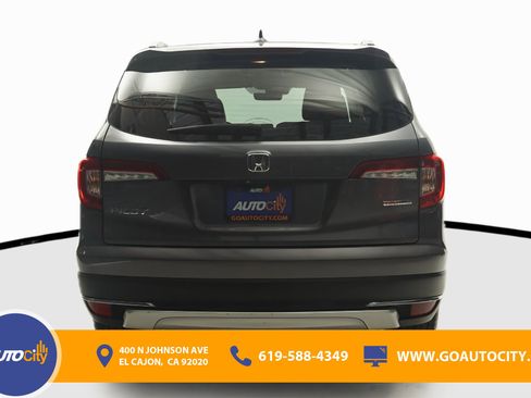 Used 2019 Honda Pilot Touring image 12