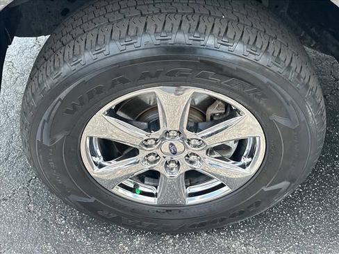 Used 2019 Ford F150 XLT w/ Equipment Group 302A Luxury AWD/4WD image 33