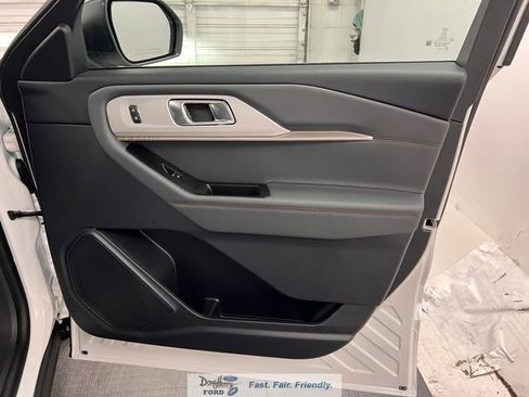New 2026 Ford Explorer Active w/ Active Comfort Package RWD image 36
