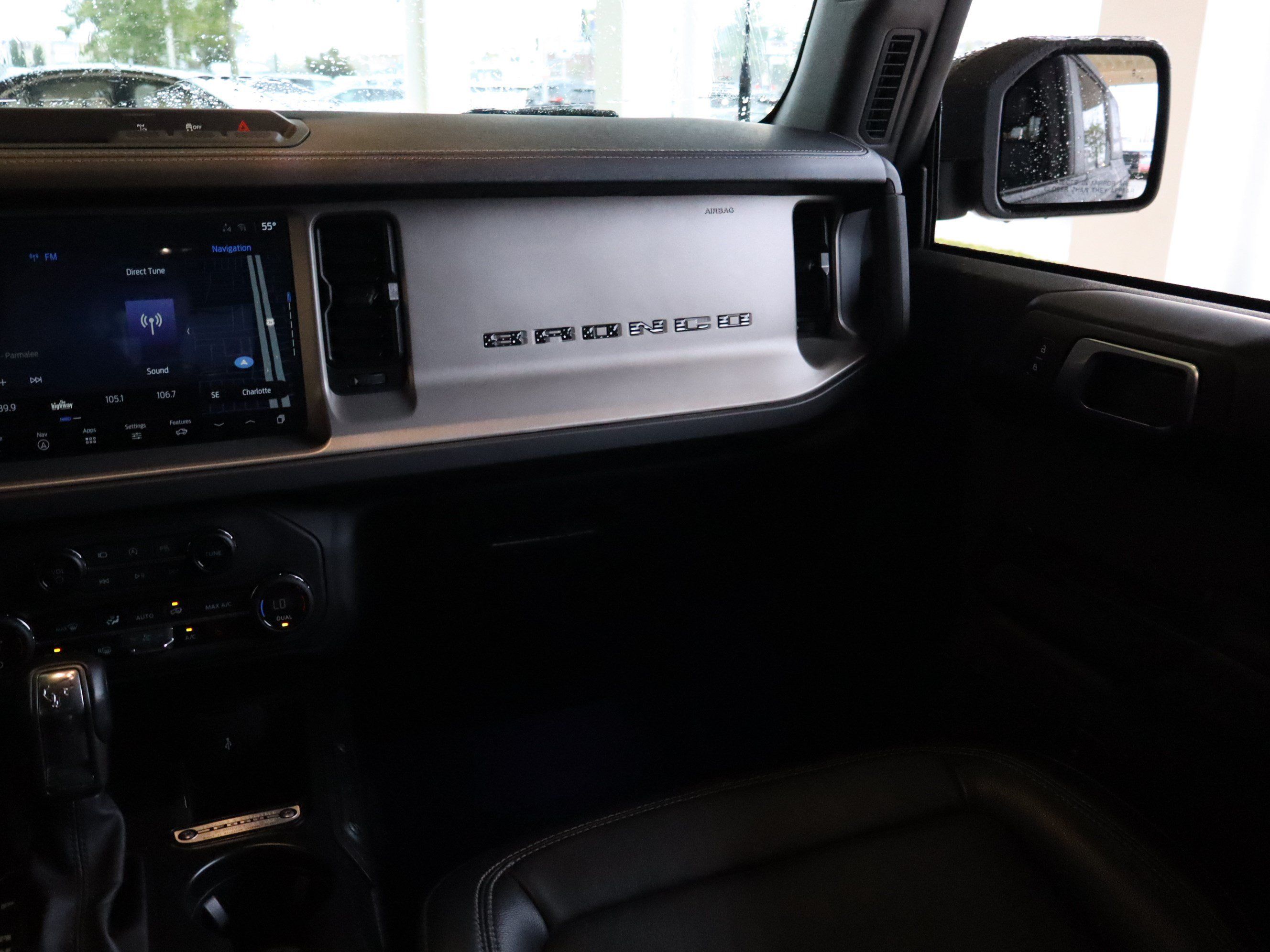 Used 2025 Ford Bronco Outer Banks w/ Matte Film Protection Package AWD/4WD image 16