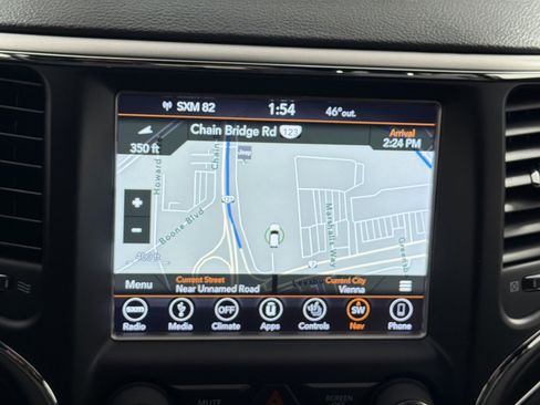 Used 2018 Jeep Grand Cherokee Limited image 20