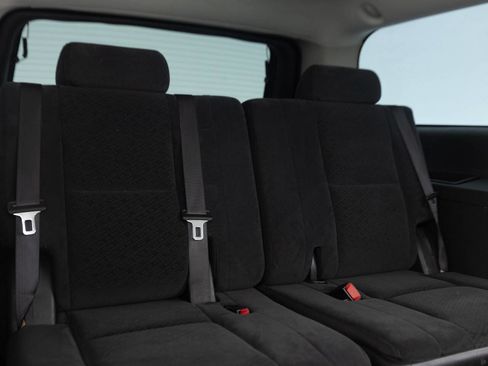 Used 2007 Chevrolet Suburban LT AWD/4WD image 37