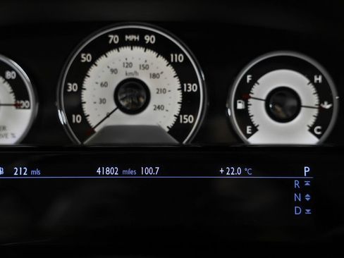 Used 2014 Rolls-Royce Wraith RWD image 33