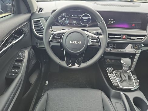 New 2026 Kia Seltos EX image 13