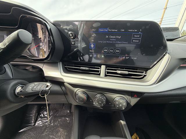New 2026 Chevrolet Trax RS w/ Sunroof Package FWD image 13