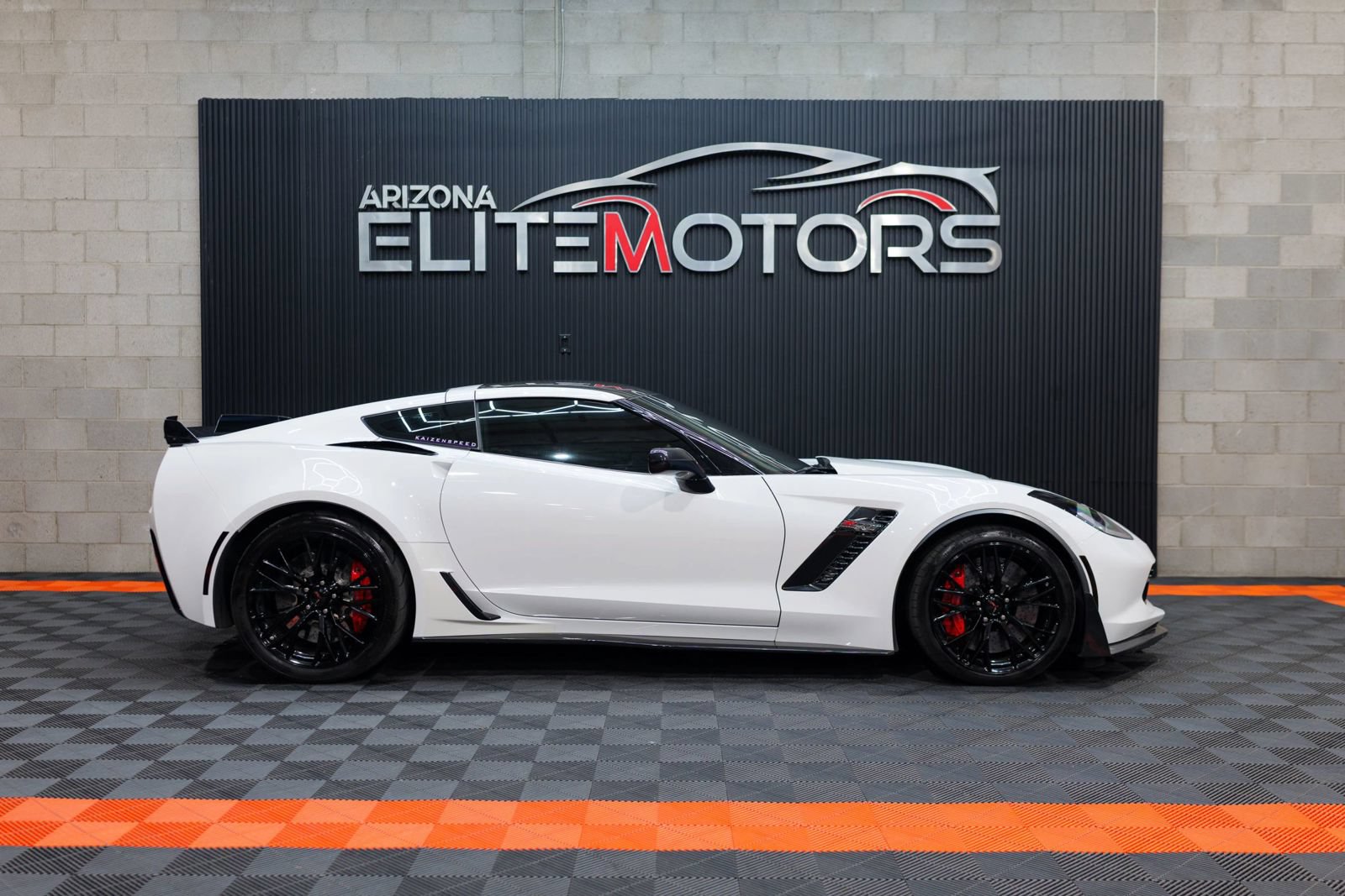 Used 2016 Chevrolet Corvette Z06 w/ Z07 Performance Package RWD image 9