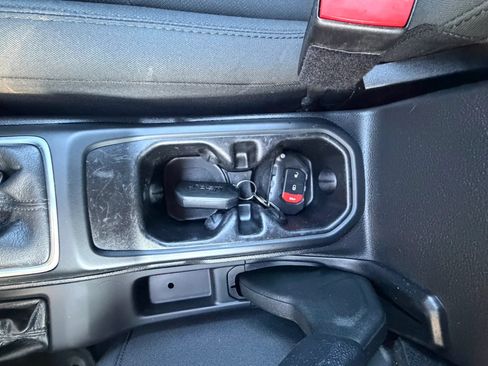 Used 2022 Jeep Wrangler Unlimited Sport AWD/4WD image 30