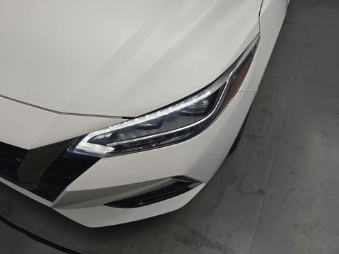 Used 2023 Nissan Sentra SR w/ SR Premium Package FWD image 12