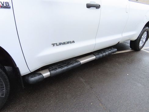 Used 2013 Toyota Tundra 4x4 Double Cab Long Bed w/ Convenience Pkg image 11