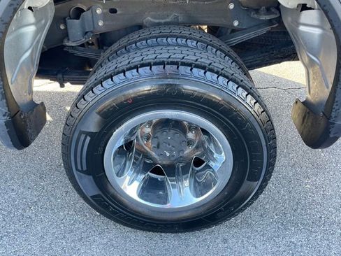 Used 2022 GMC Sierra 3500 SLE w/ SLE Convenience Package image 10