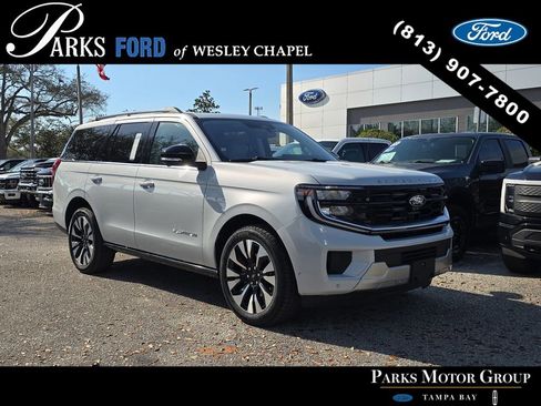 Certified 2025 Ford Expedition Platinum w/ Driver's Package image 1