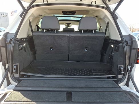 Used 2023 BMW X7 xDrive40i w/ Premium Package image 25