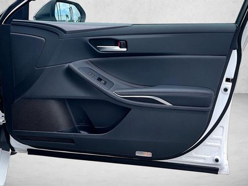 Used 2020 Toyota Avalon XSE image 19