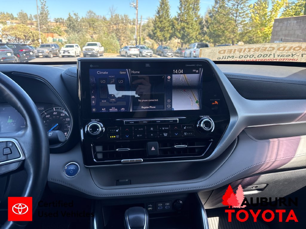 Certified 2022 Toyota Highlander Platinum AWD/4WD image 17