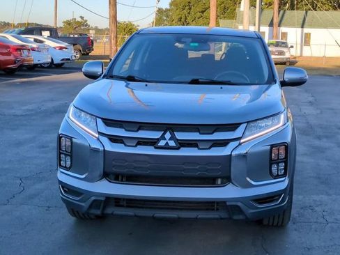 Used 2021 Mitsubishi Outlander Sport SE image 3