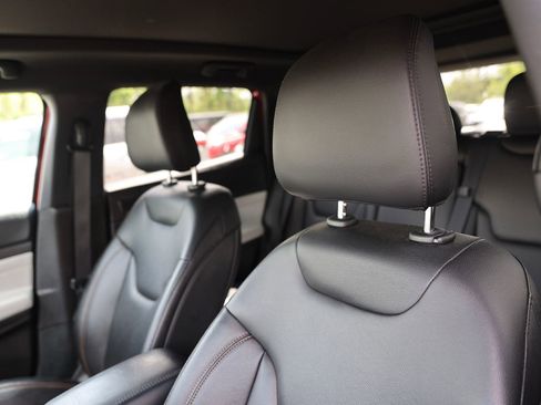 Used 2024 Jeep Compass Limited w/ Sun and Sound Group AWD/4WD image 19