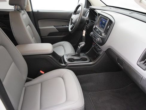 Used 2022 Chevrolet Colorado W/T w/ WT Convenience Package RWD image 16