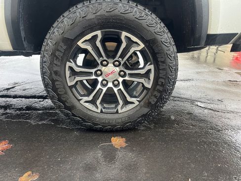 Used 2023 GMC Canyon AT4 w/ AT4 Premium Package image 24