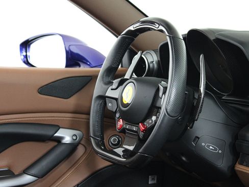 Certified 2023 Ferrari F8 Tributo RWD image 35