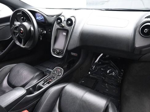 Used 2019 McLaren 570S Spider RWD image 17