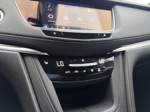 Used 2025 Cadillac XT5 Luxury AWD/4WD image 33