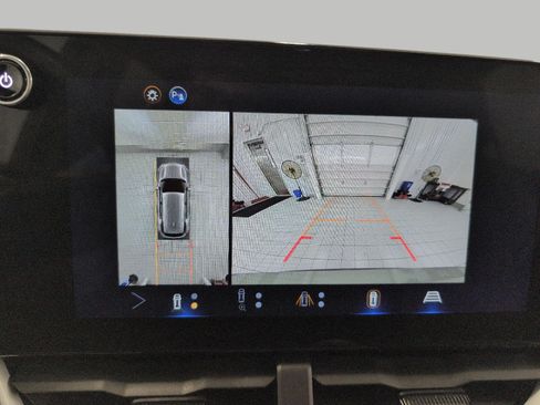 Used 2025 Chevrolet Equinox LT w/ Convenience Package II AWD/4WD image 14
