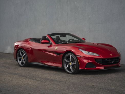 Certified 2023 Ferrari Portofino M image 6