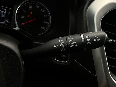 Used 2018 GMC Acadia SLT image 41