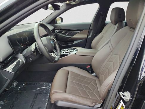 Used 2024 BMW 530i xDrive w/ M Sport Package image 11