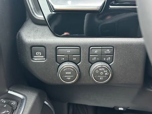 New 2026 Chevrolet Silverado 3500 LT w/ Trail Boss Package AWD/4WD image 23