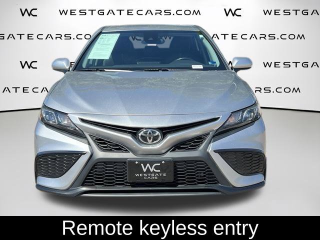 Used 2021 Toyota Camry SE FWD image 2