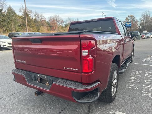 Used 2020 Chevrolet Silverado 1500 Custom w/ Custom Value Package image 5