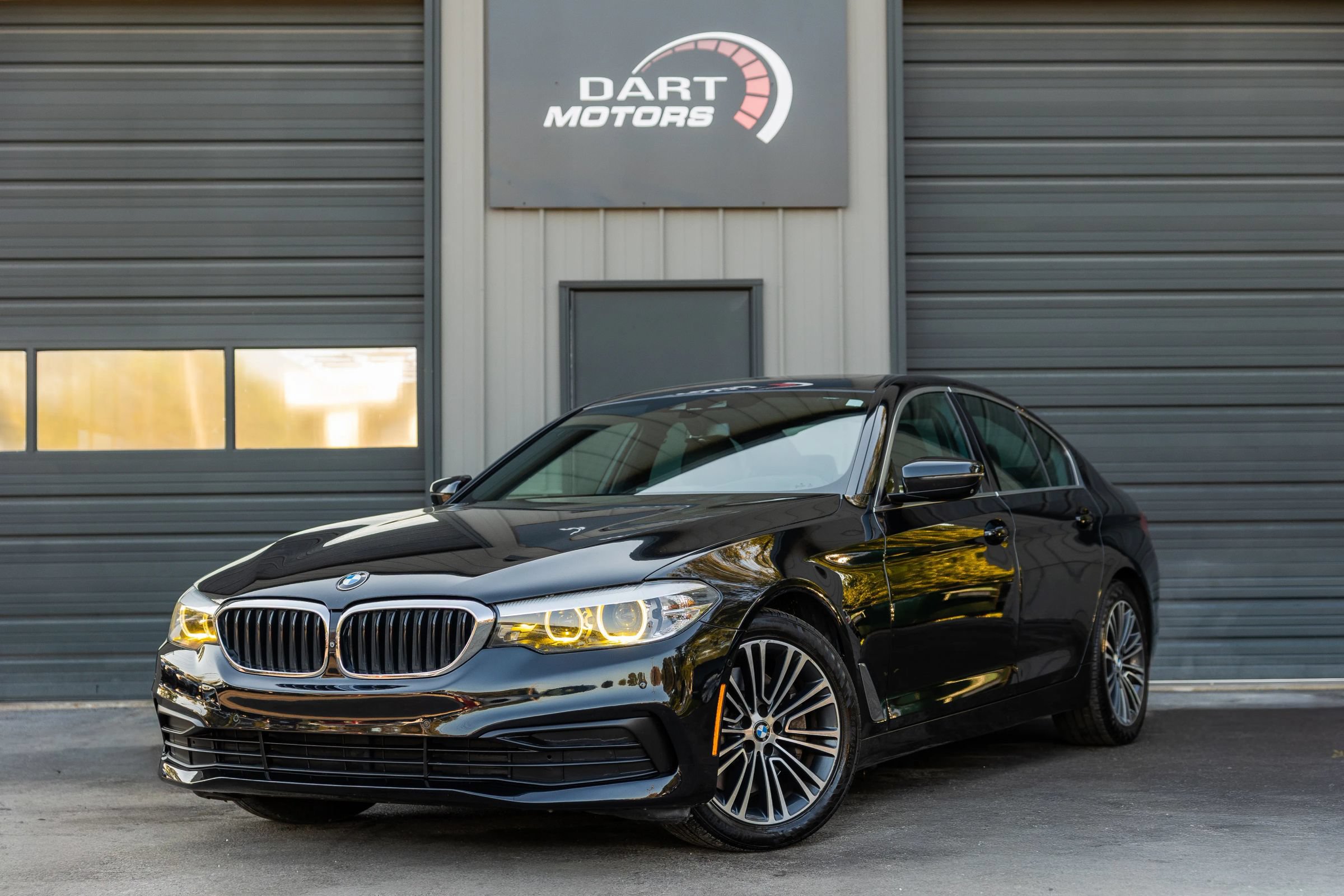 Used 2019 BMW 530i w/ Premium Package RWD image 1