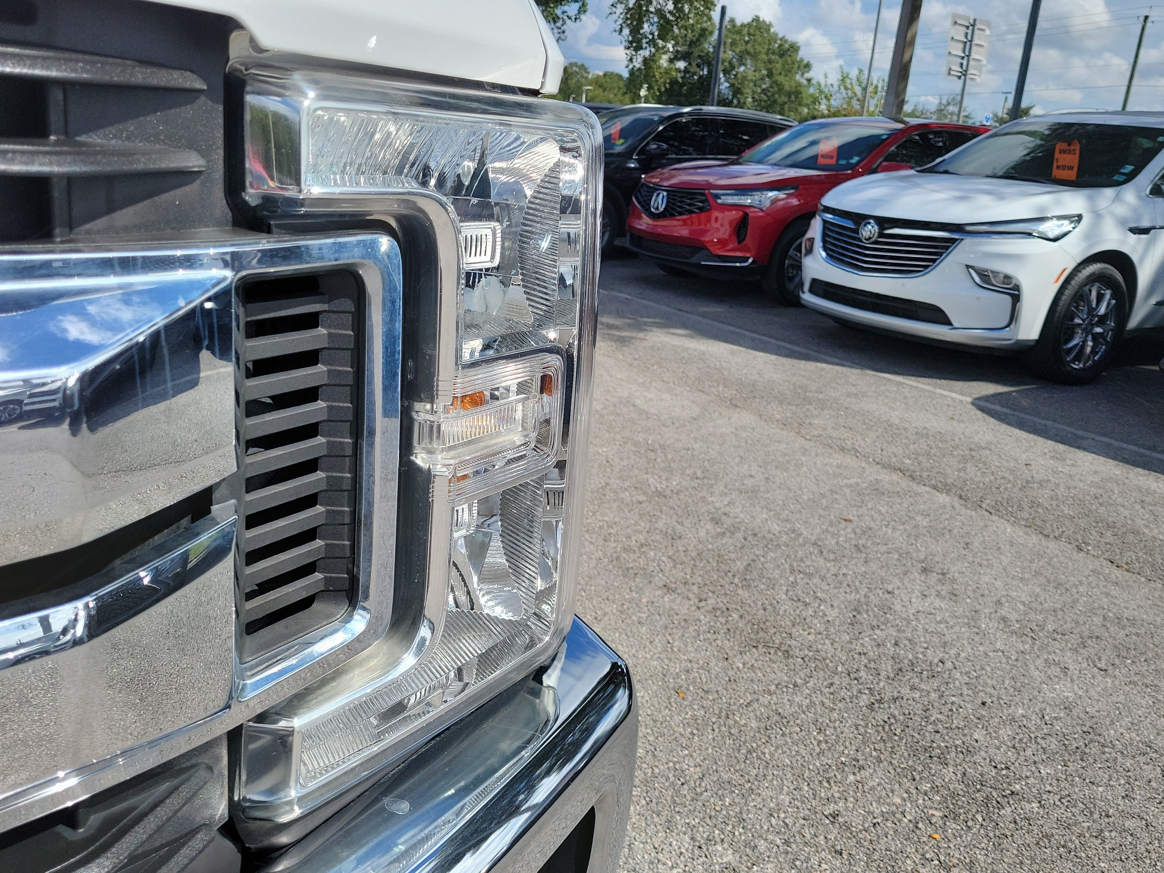 Used 2019 Ford F250 XLT w/ XLT Premium Package AWD/4WD image 3