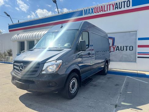 Used 2018 Mercedes-Benz Sprinter 2500 image 9