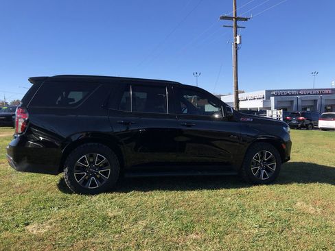 Used 2022 Chevrolet Tahoe Z71 w/ Z71 Off-Road Package image 6