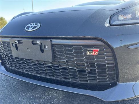 Used 2022 Toyota GR86 image 3