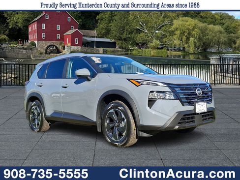 Used 2026 Nissan Rogue SV w/ SV Premium Package image 1